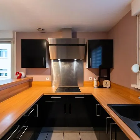 Charly's House - Parking Et Terrasse Apartment *